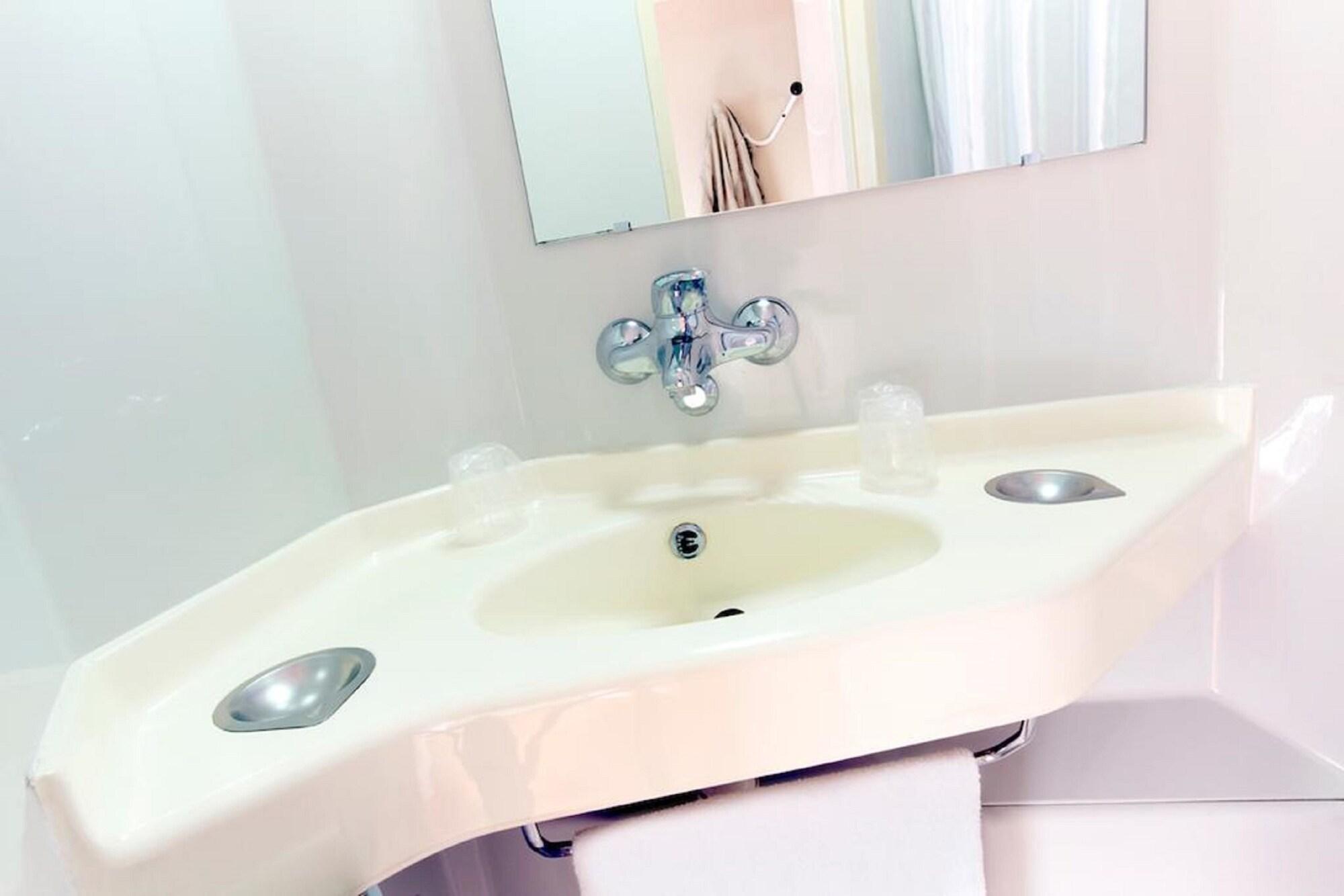 Hotel Premiere Classe Dunkerque Est Cappel 2*
